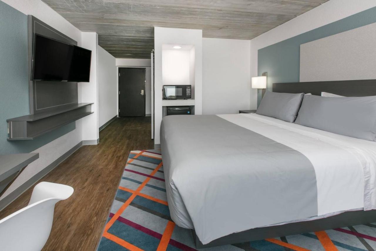 Aggieland Boutique Hotel College Station Exterior foto