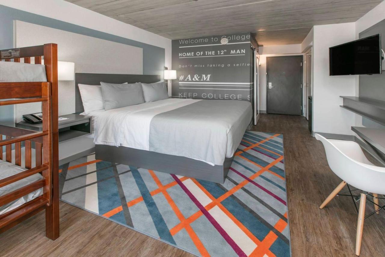Aggieland Boutique Hotel College Station Exterior foto