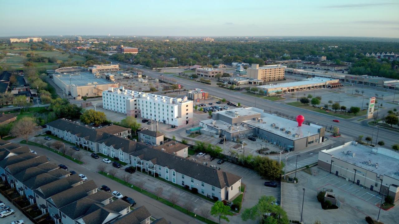 Aggieland Boutique Hotel College Station Exterior foto